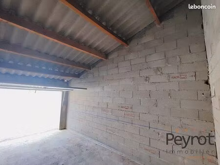 parking/box 17 m² leucate