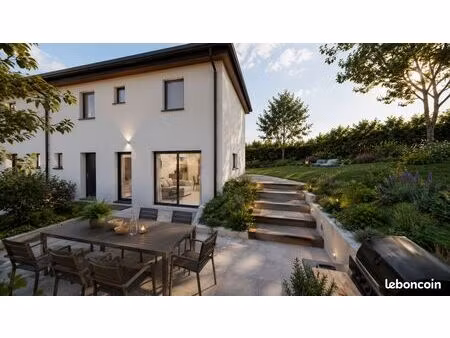 maison mitoyenne 150m2 de jardin et garage double