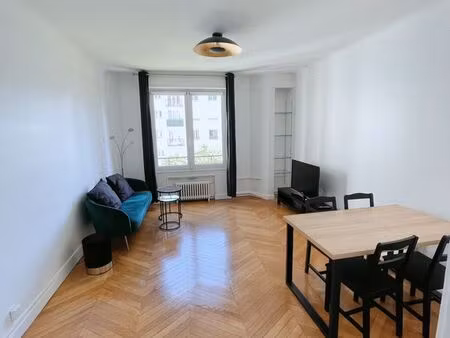 t3 meublé 81 m2 4e étage avec ascenseur