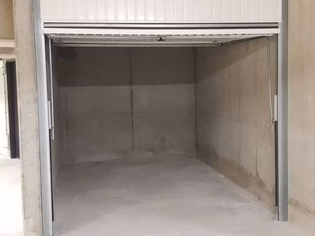 box / garage résidence sécurisée (10 m²)