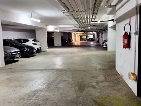 parking sous-sol ascenseur vidéo surveillance