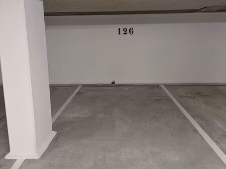 place de parking sécurisée