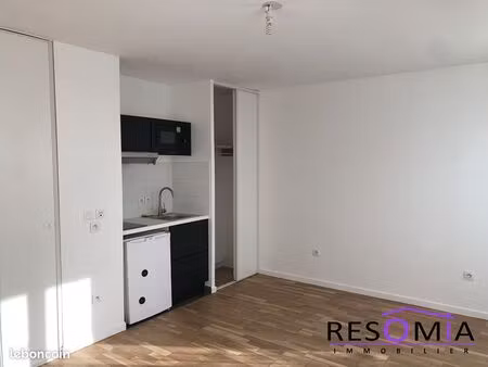 studio 1 pièce 26 m²