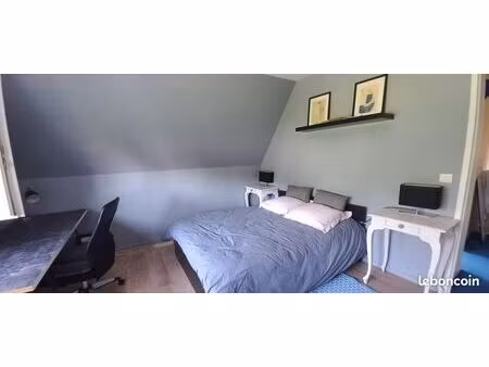 chambre meublée 16 m² avec salle de bain privative à gif-sur-yvette (91)