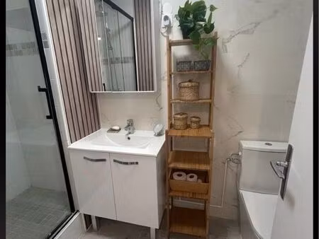 à louer studio de 32m2 - meublé -balcon