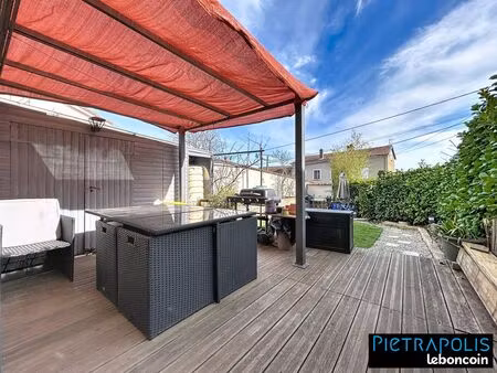 appartement 6 pièces 157 m²