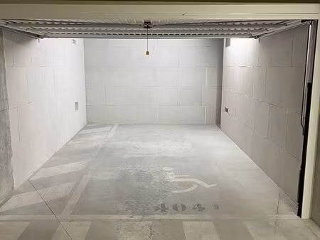 box à louer - parking à louer - 20m2 à jouy-le-moutier (95)