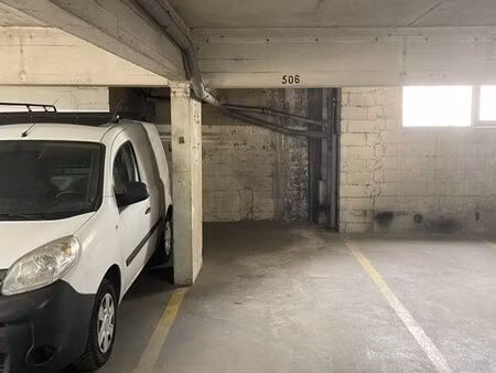 place de parking sécurisée paris 9