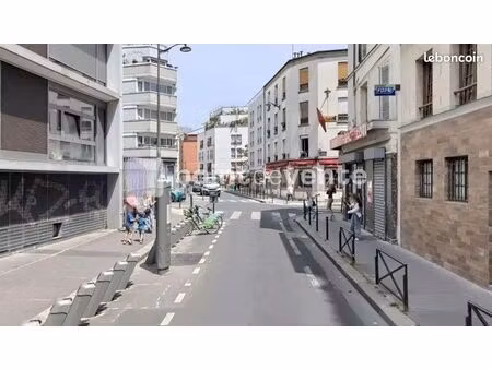 local commercial 240 m²