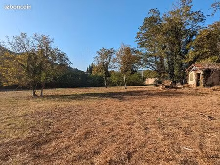 terrain 3773 m² salernes