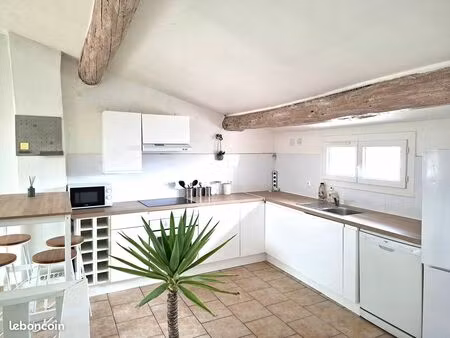 six-fours appartement t3  90 m² avec terrasse de 20 m²