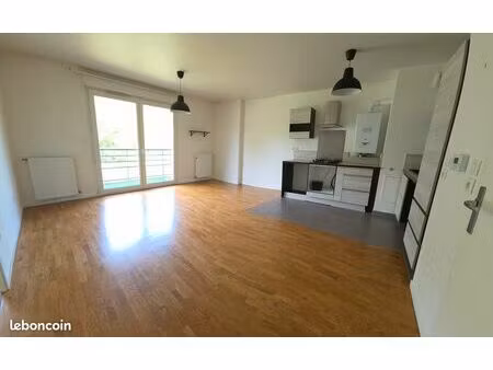 rare - t2 46 53 m² - vue exceptionnelle sur la vallée de l'orge - balcon - 2 parkings