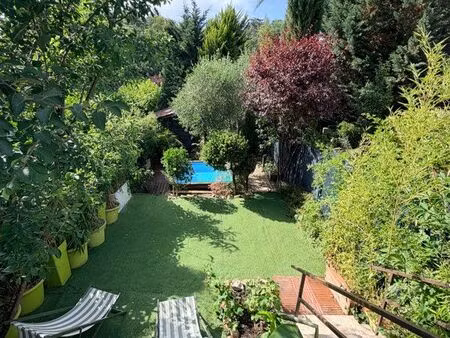 écully – maison individuelle avec jardin  studio indépendant et fort potentiel – 450 000