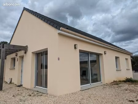 entre sens et villeneuve s/ yonne