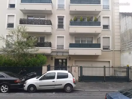 place de parking sous-sol - résidence sécurisée
