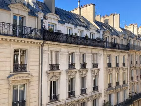 charmant studio paris 8ème