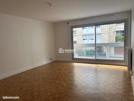 appartement 3 pièces 82m² à louer 2200 - paris 75013