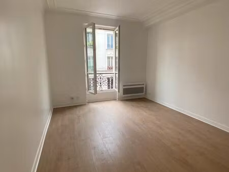 appartement deux pièces rue boinod paris 18eme