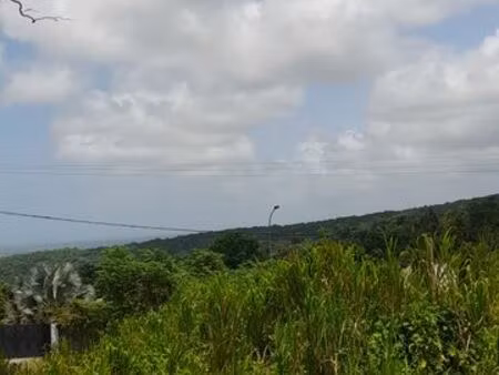 beau terrain bien situé