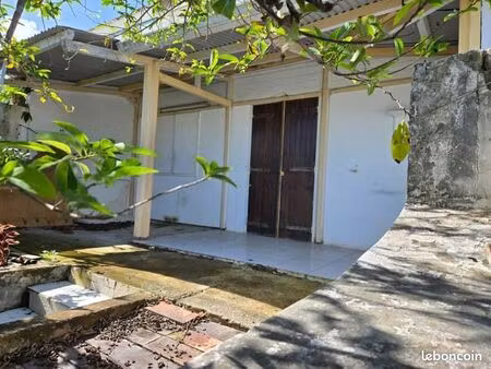 terrain 144 m² saint francois