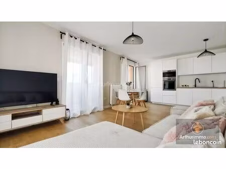 appartement 3 pièces 63 m²