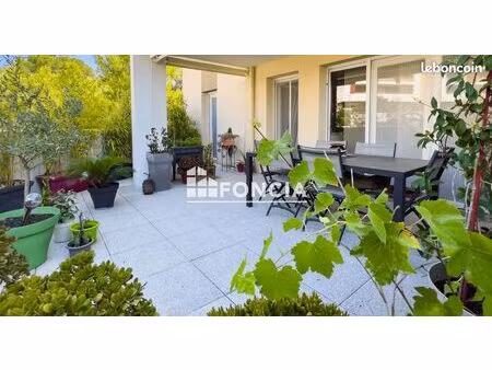 rare a la vente - residence recente avec piscine appartement grand t3 ou t4 en centre vill