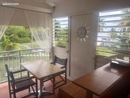 appartement au mois anse des rochers