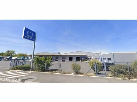 local commercial 2 696 m²