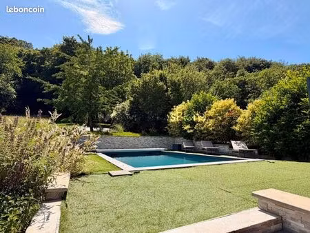 maison 7 pièces 161 m²