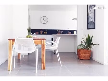 maison t3 meublée 90m² plain-pied - centre-bourg sainte-anne - parking - citerne