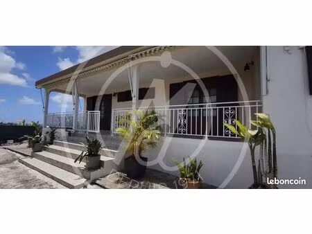 villa 4 pièces 120 m²
