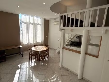 t2 meublé lumineux 49m²