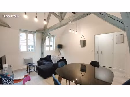 t2 meublé & équipé centre-ville disponible le 10 juillet