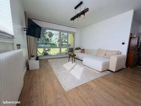 bel appartement rénové 3 pièces de 76m2