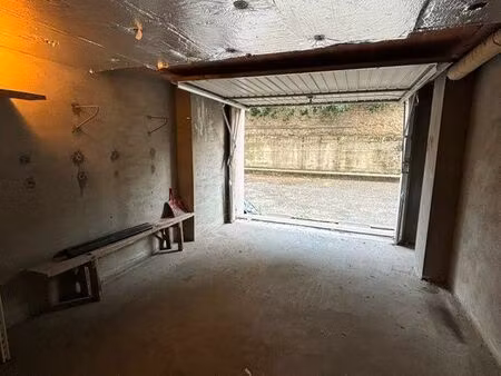 garage fermé 18 m² dans résidence privée – centre de carcassonne