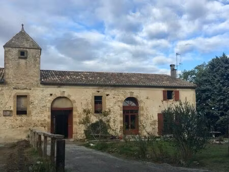 maison t8 dans corps de ferme