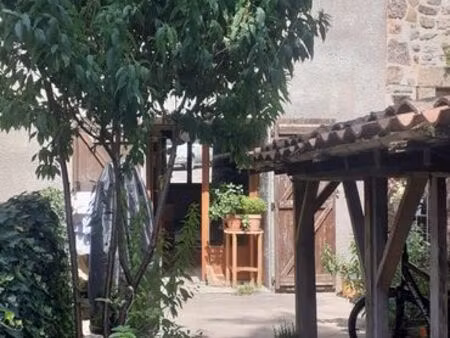 maison 3 chambres de 90m2 plus combles aménagés avec jardin de 60m2