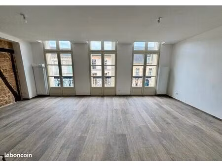 appartement 4 pièces 80m2 garage/balcon/cave