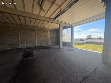 entrepôt à louer – aurillac – 400 m² divisibles