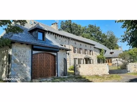 très belle maison de campagne proximité laguiole  bien rare