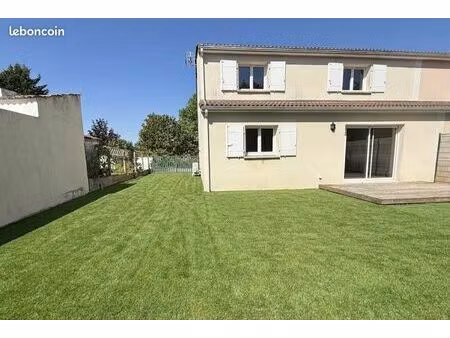 belle maison confortable à louer à l année