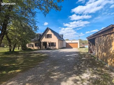 maison 6 pièces 179 m²