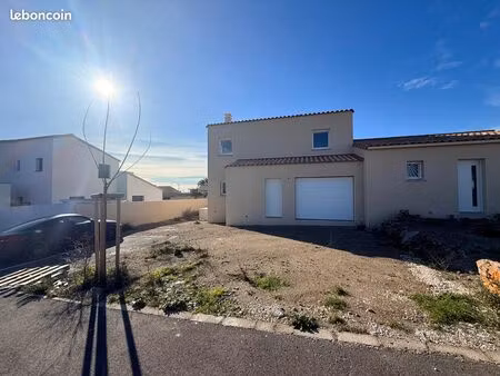 maison de plain-pied unique avec vue panoramique mer et étang à fitou – moderne  accessibl