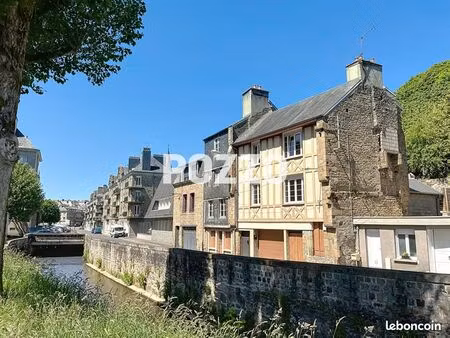 maison 8 pièces 104 m²