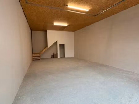 local d’activité / dépôt 150 m²