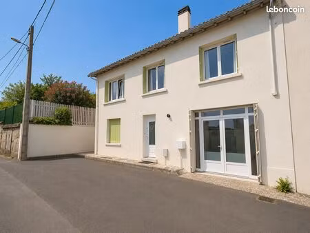 maison en cœur de ville dans le quartier saint-gelais de 110m² avec jardin clos et station