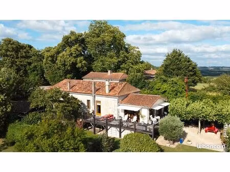 maison 6 pièces 160 m²
