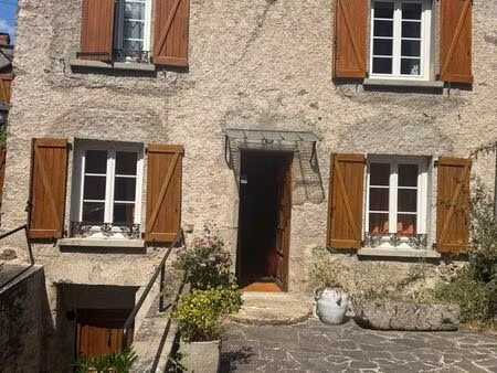 maison chaudes aiguës cantal