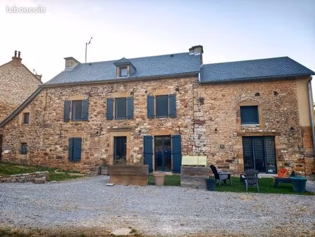 maison en pierre rénovée au calme de 158m2