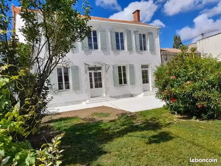 maison 151m2 (15 minutes de la rochelle)